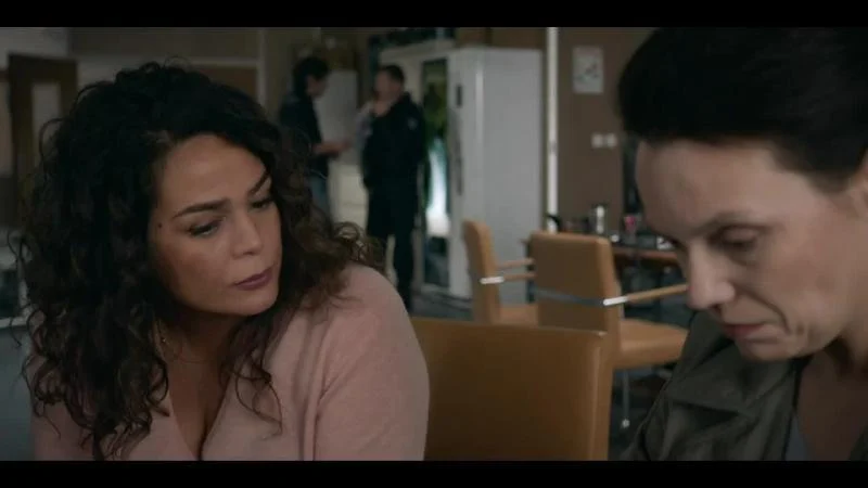 Кадры из сериала Астрид и Рафаэлла (2019)